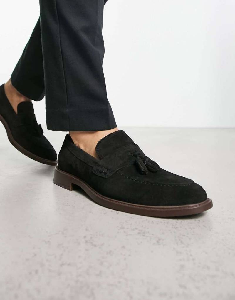 Thomas Crick - Wildleder-Loafer mit Bommel in Schwarz von Thomas Crick