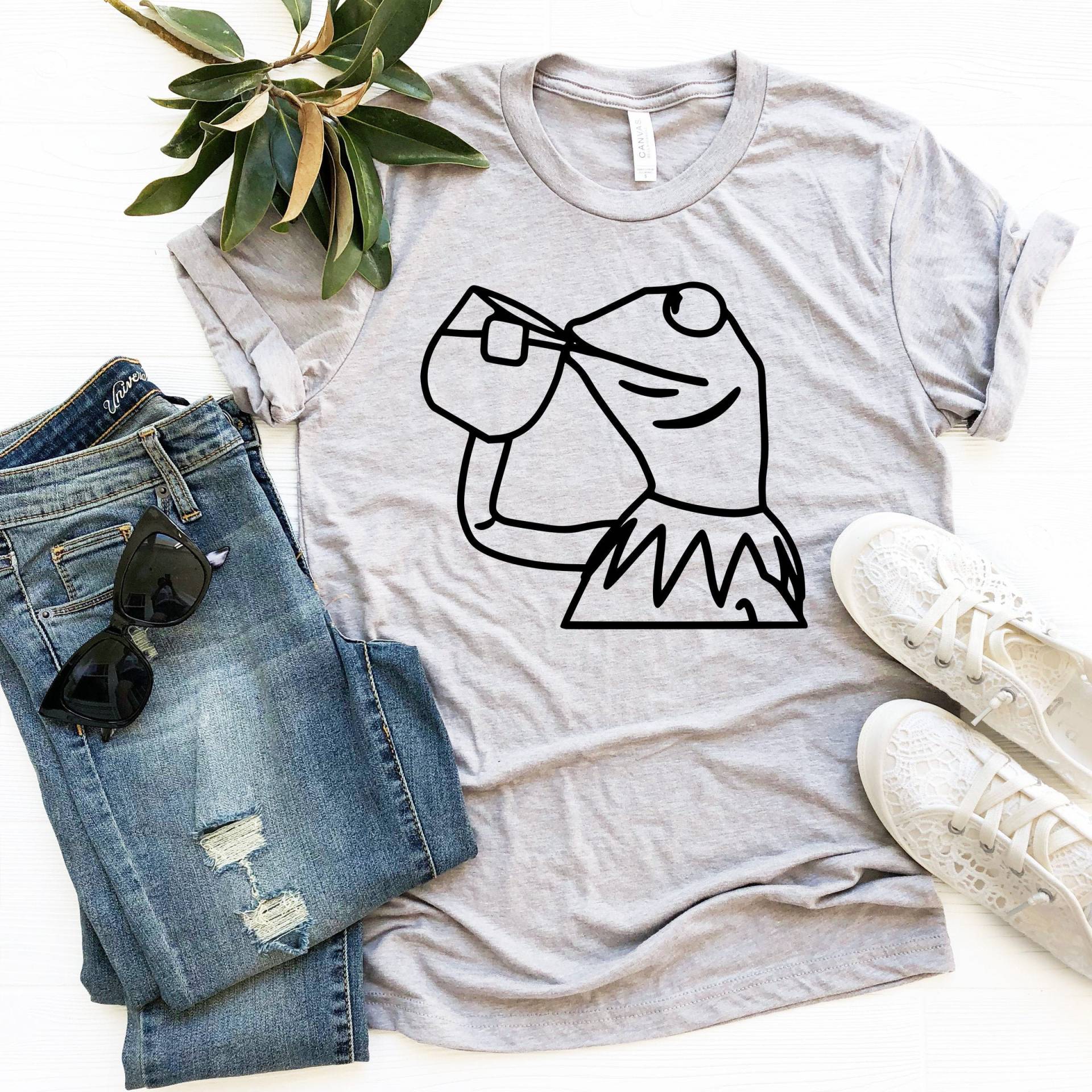 Kermit Der Frosch Shirt, Sipping Tea Meme, Frosch, Tierliebhaber Geschenk, Tea, The Muppet Show Kermit Der Frosch Shirt, Sipping Tea Meme, Frosch, Tierliebhaber Geschenk, Tea, The Muppet Show von ThopasCo