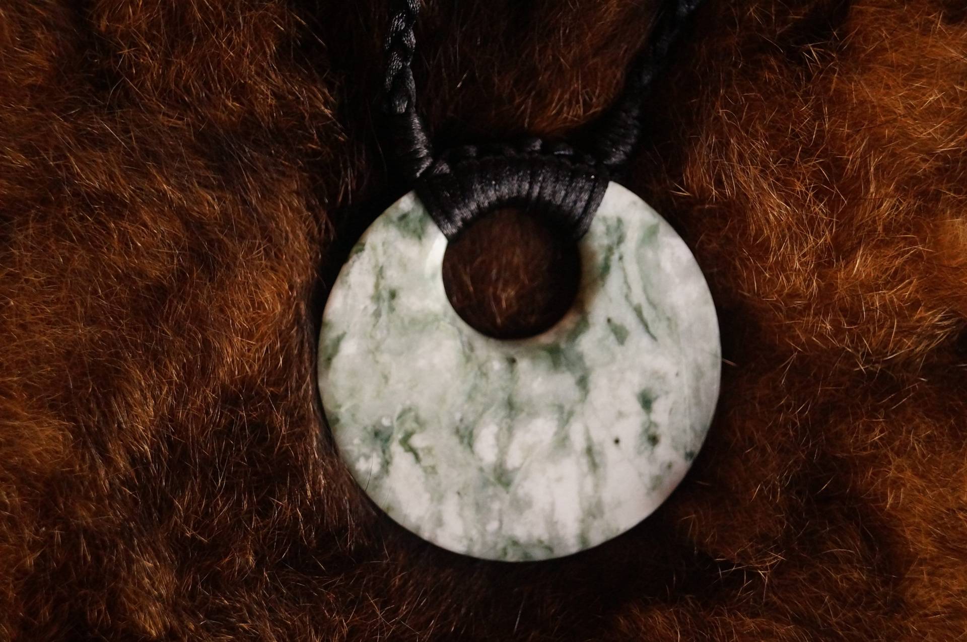 New Zealand Bowenite Greenstone Pendant New Zealand Bowenite Greenstone Pendant von Thoreg