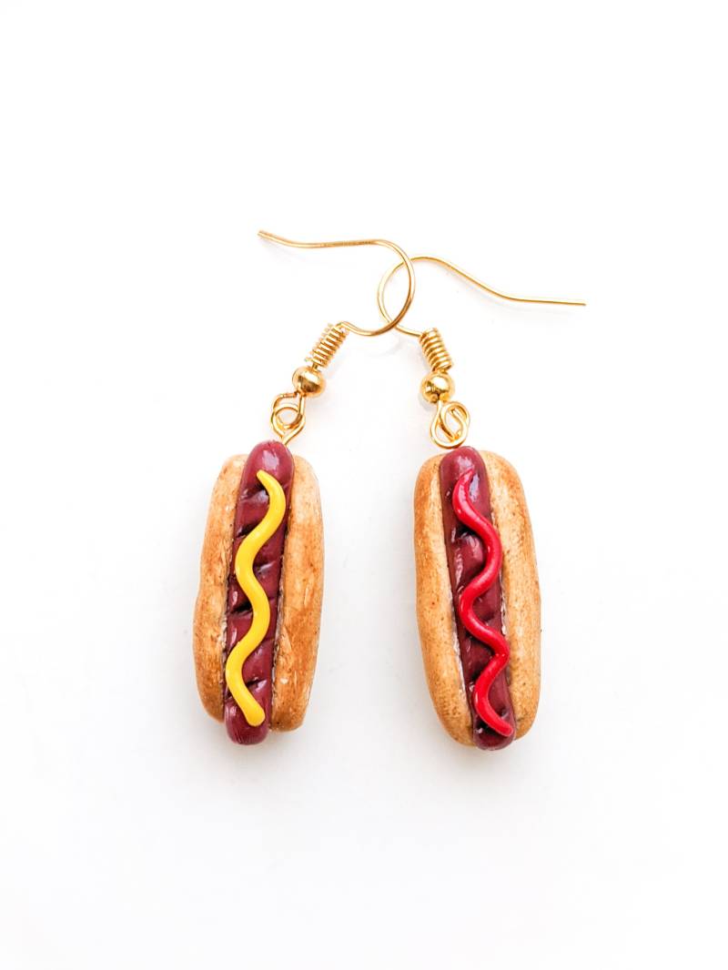 Hot Dog Ohrringe Aus Polymer Clay, Dogs in New England Style Brötchen Mit Senf Und Ketchup, Essen Themen Ohrringe, Handgemachte Geschenke von ThornTreeDesigns