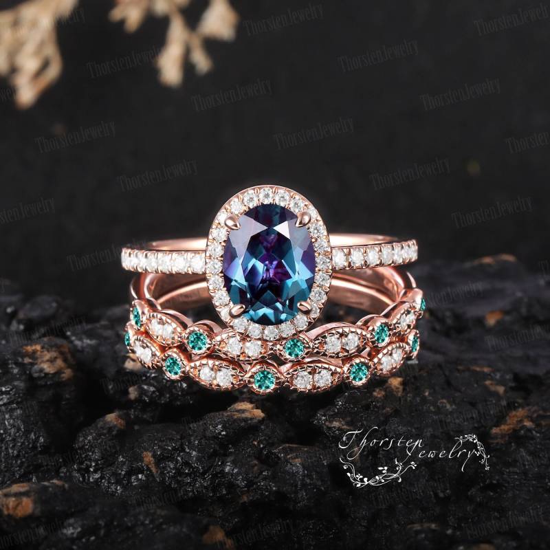 3Pcs Alexandrite Engagement Ring Sets Halo Rose Gold Bridal Promise Colour Changing Stone Art Decoring Handmade Jewelry Gifts von ThorstenOpos