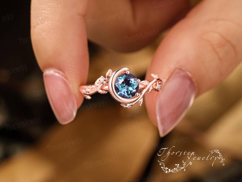 Alexandrite Engagement Ring Solid Rose Gold Promise Moon Bridal Colour Changing Stone Leaf Art Deco Gift For Her von ThorstenOpos