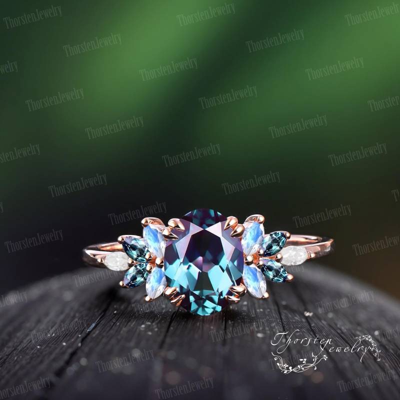 Oval Alexandrite Engagement Ring 14K Rose Gold Bridal Promise Colour Changing Stone Cluster Anniversary Gifts For Women von ThorstenOpos