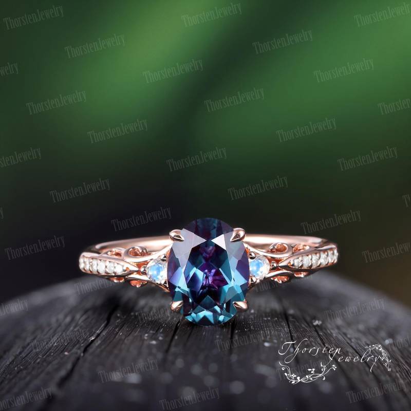 Oval Alexandrite Engagement Ring Rose Gold Promise Vintage Colour Changing Stone June Birthstone Art Deco Handmade Jewelry Gifts von ThorstenOpos