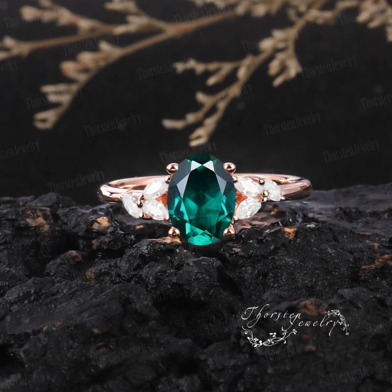 Vintage Emerald Engagement Ring | Unique Rose Gold Wedding Oval Cut Cluster Diamond Anniversary Gift Promise von ThorstenOpos