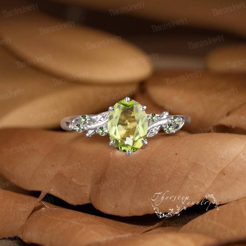 Vintage Oval Peridot Engagement Ring White Gold Platinum Bridal Leaf Branch Wedding Promise Cluster Handmade Jewelry Gifts von ThorstenOpos
