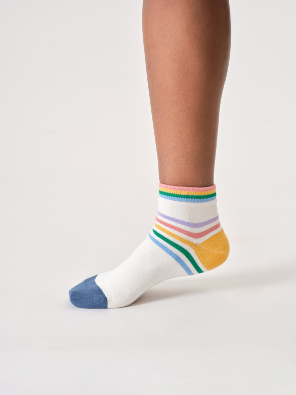 Socken Modell: Rainbow Stipe von Thought