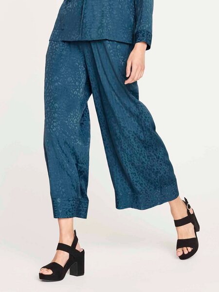 Thought Blaue Culotte Hose aus Ecovero von Thought