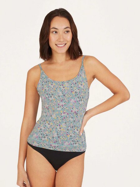 Thought Ecovero Cami Top Modell: Florielle von Thought