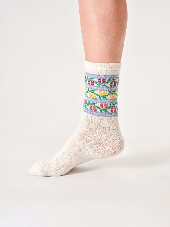 Wollsocken Modell: Floral Fair Isle von Thought
