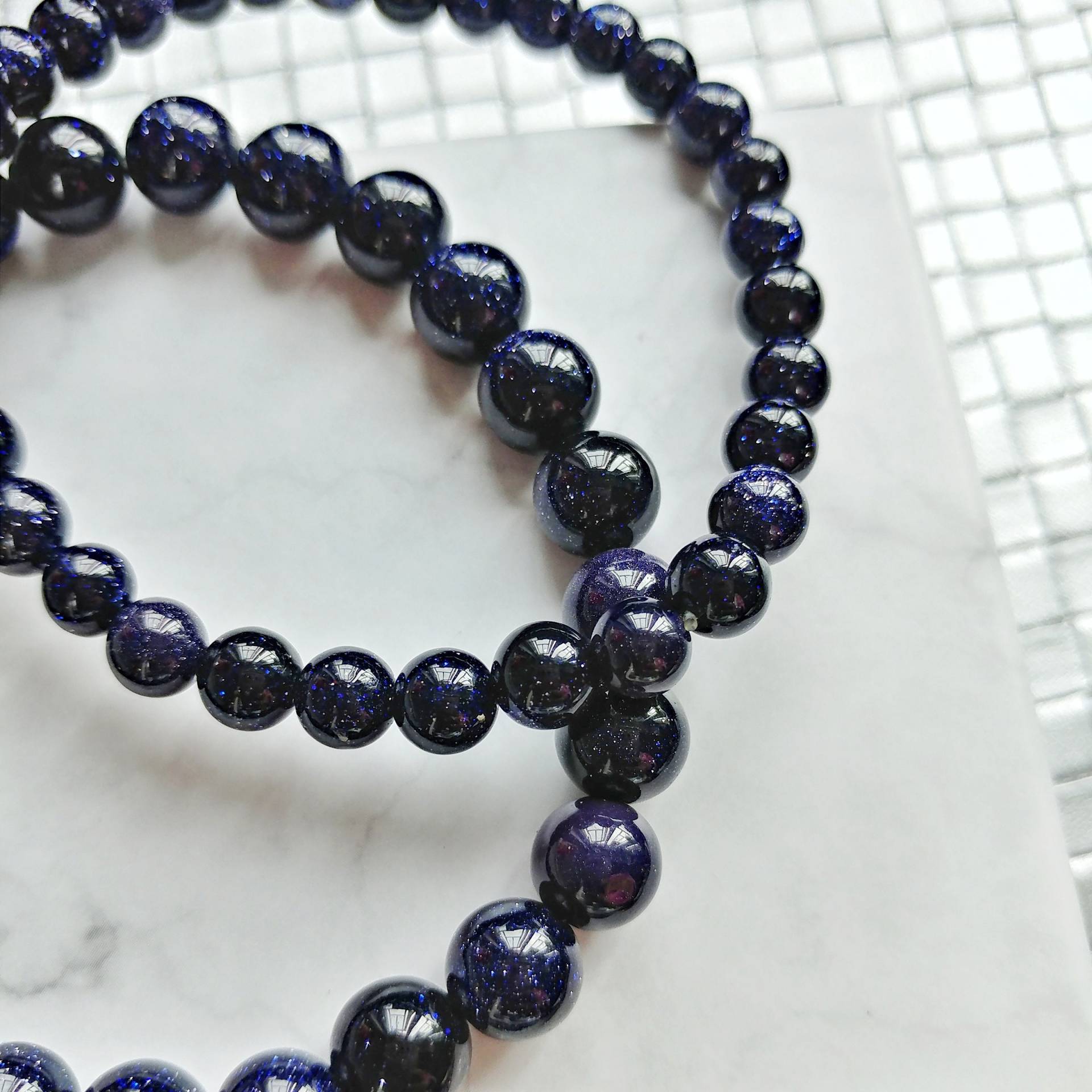 Goldstone Bracelet, Gemstone Bracelets, Crystal Stackable Healing Bracelet von ThoughtsAccessories