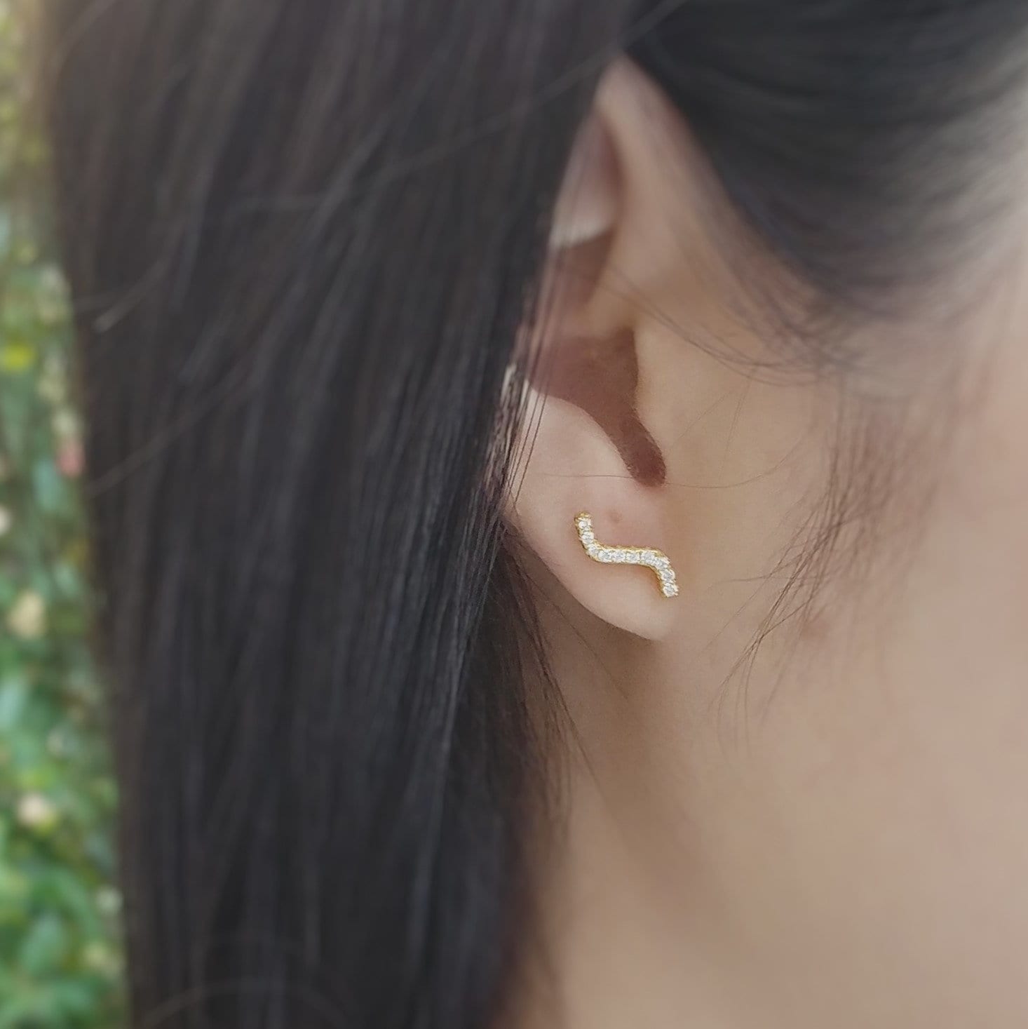 Wave Earrings, Sterling Silver Rose Gold Women Minimalist Dainty Earrings von ThoughtsAccessories