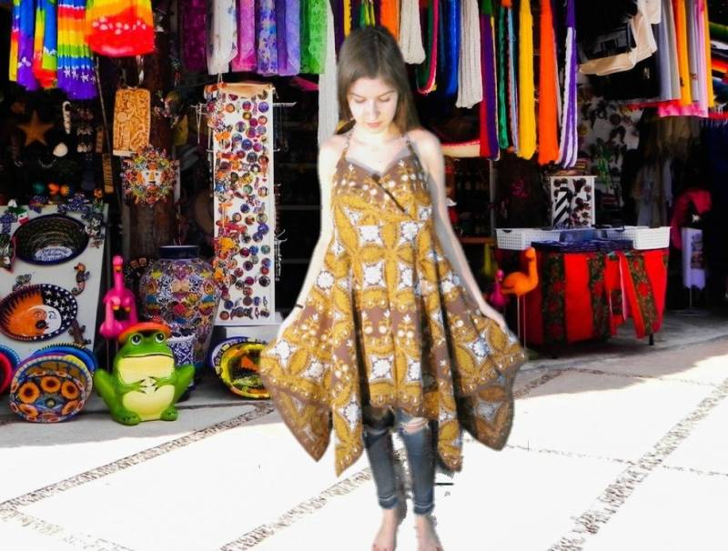 Lg. Komplett Besticktes Halfterkleid von ThreadSmart