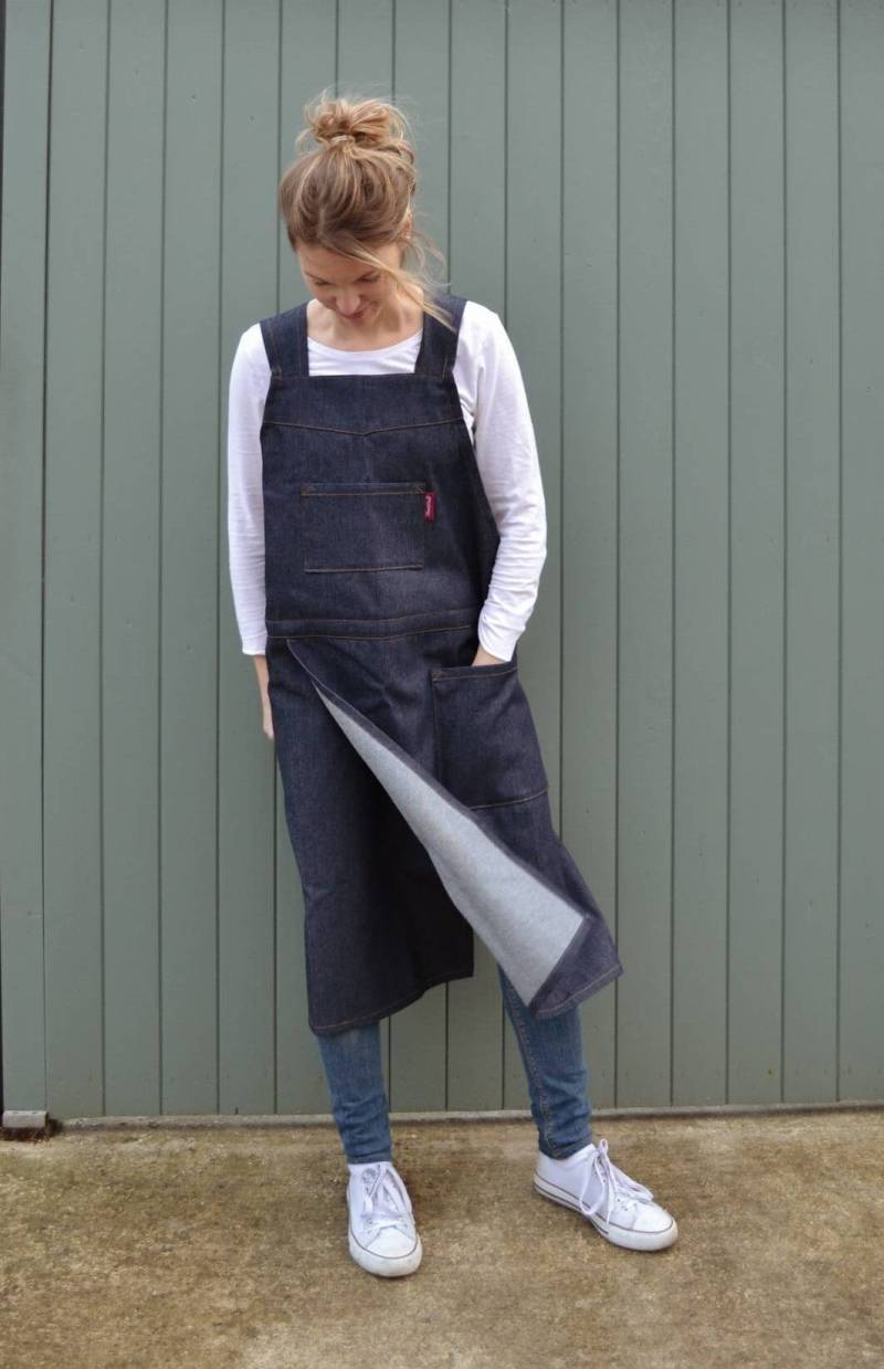 Handmade Washed Denim Schürze Kleid Keramik Kunst Kittel von ThreadandNeedlDesign