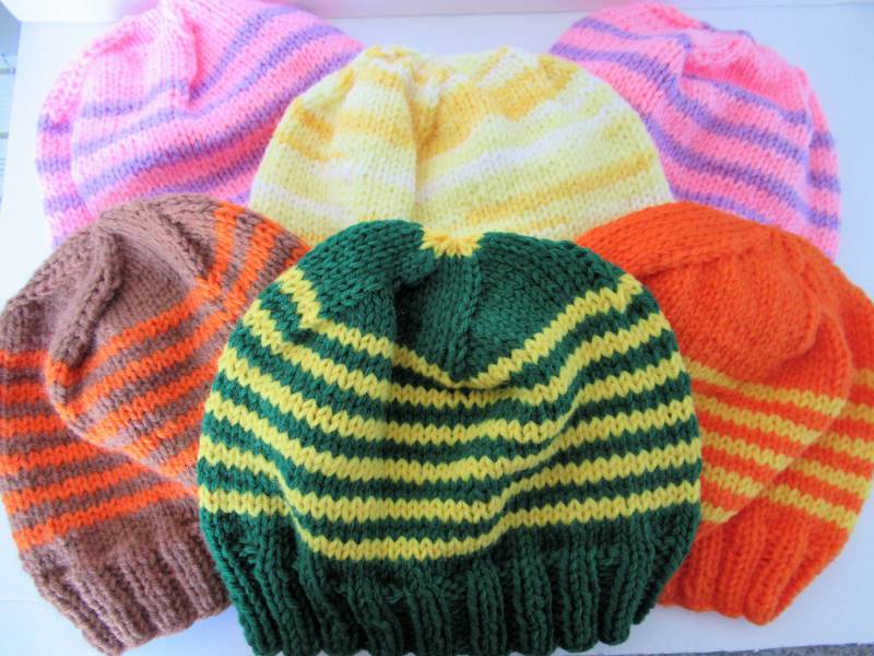 Kinder Wintermütze, Jungen Mütze, Strickmütze, Rosa Kindermütze, Gestreifte Mütze Für 6-10 Jährige, Mädchenmütze, Geschenk Grundschulkind von ThreadandPurls