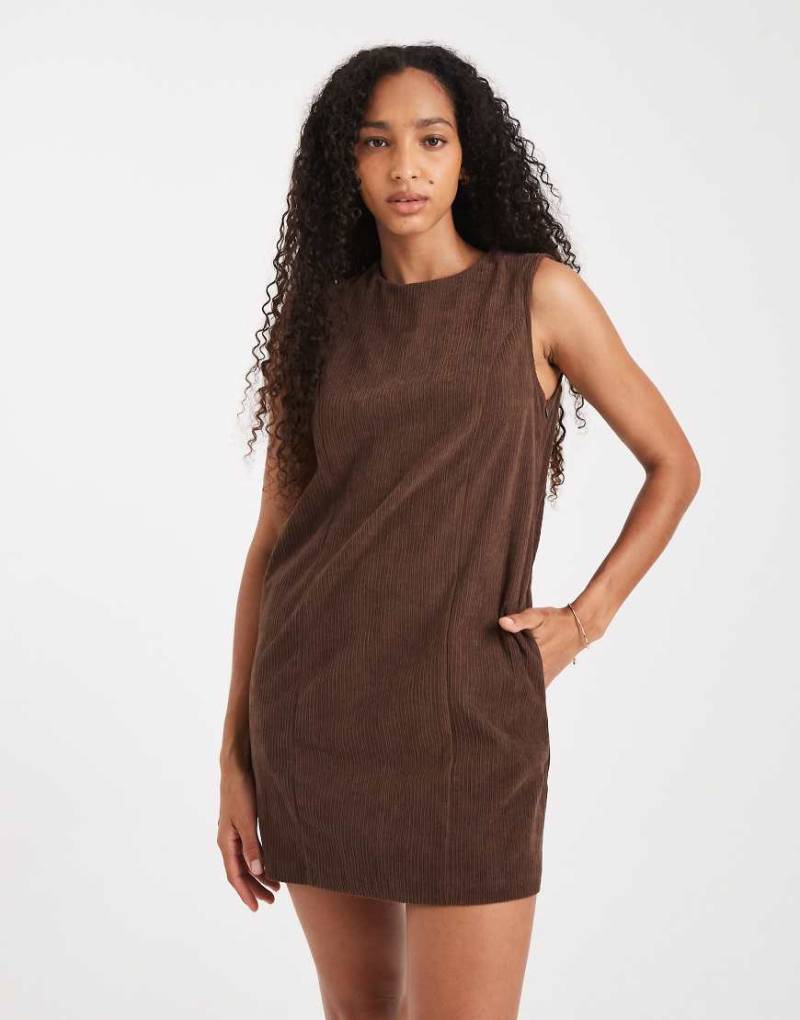 Threadbare - Ärmelloses Minikleid aus Cord in Schokobraun-Brown von Threadbare