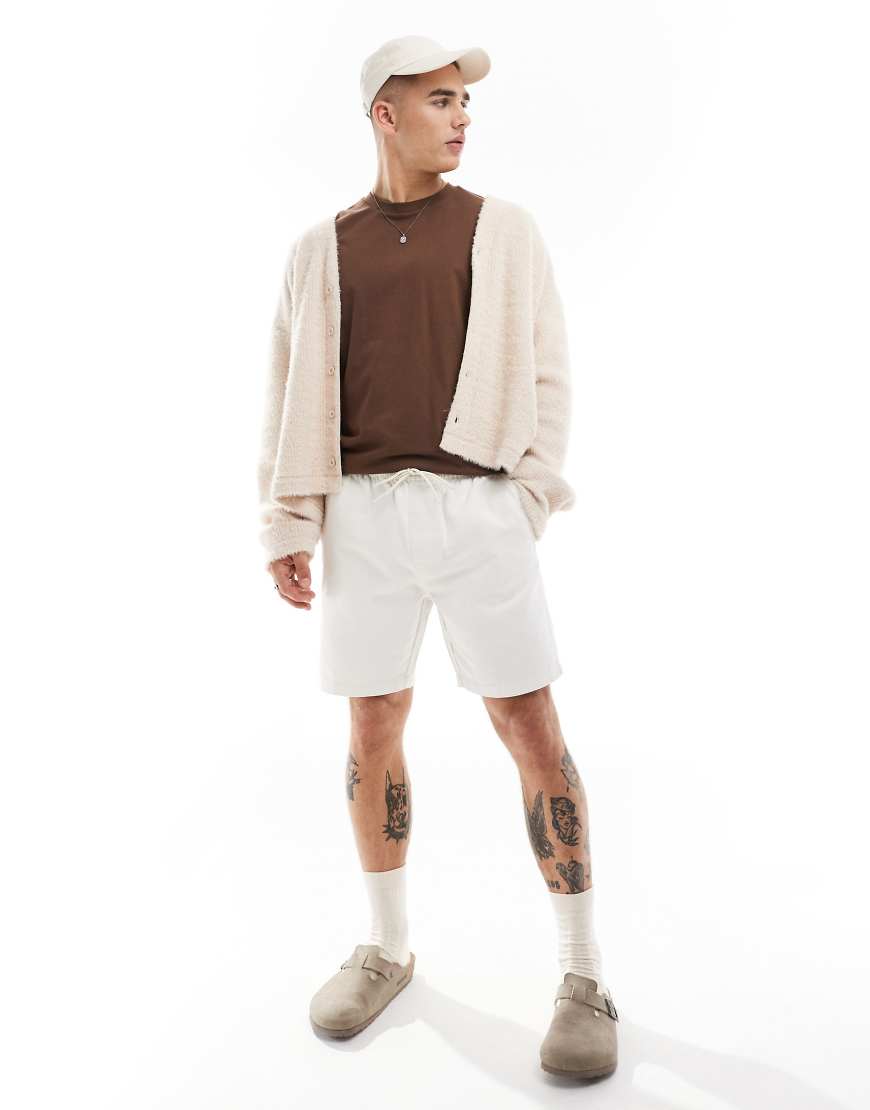 Threadbare - Chino-Shorts in gebrochenem Weiß mit elastischem Bund Threadbare - Chino-Shorts in gebrochenem Weiß mit elastischem Bund von Threadbare
