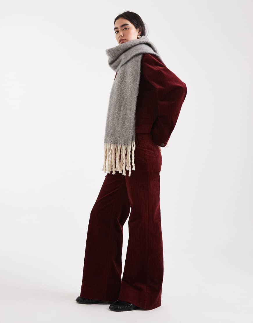 Threadbare - Deckenschal in Grau von Threadbare