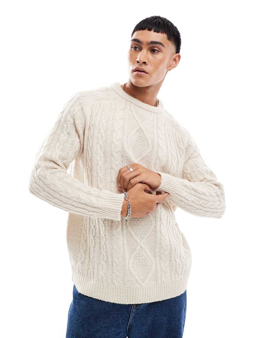 Threadbare - Dicker Oversize-Strickpullover in Cremeweiß mit Zopfmuster von Threadbare