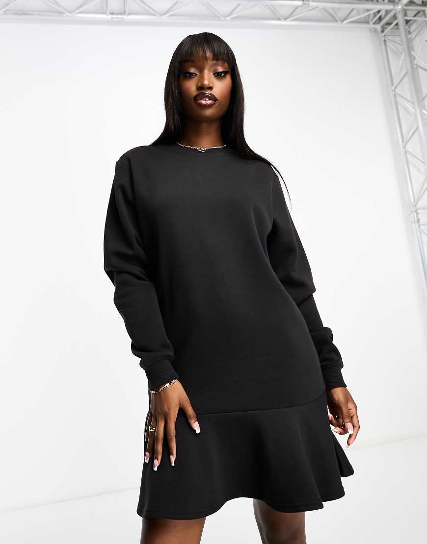 Threadbare - Faye - Midi-Pulloverkleid mit Oversize-Schnitt in Schwarz Threadbare - Faye - Midi-Pulloverkleid mit Oversize-Schnitt in Schwarz von Threadbare