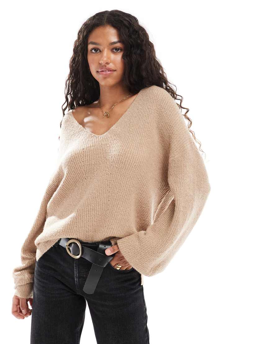 Threadbare - Flauschiger, lässiger Pullover in Taupe mit V-Ausschnitt-Neutral Threadbare - Flauschiger, lässiger Pullover in Taupe mit V-Ausschnitt-Neutral von Threadbare