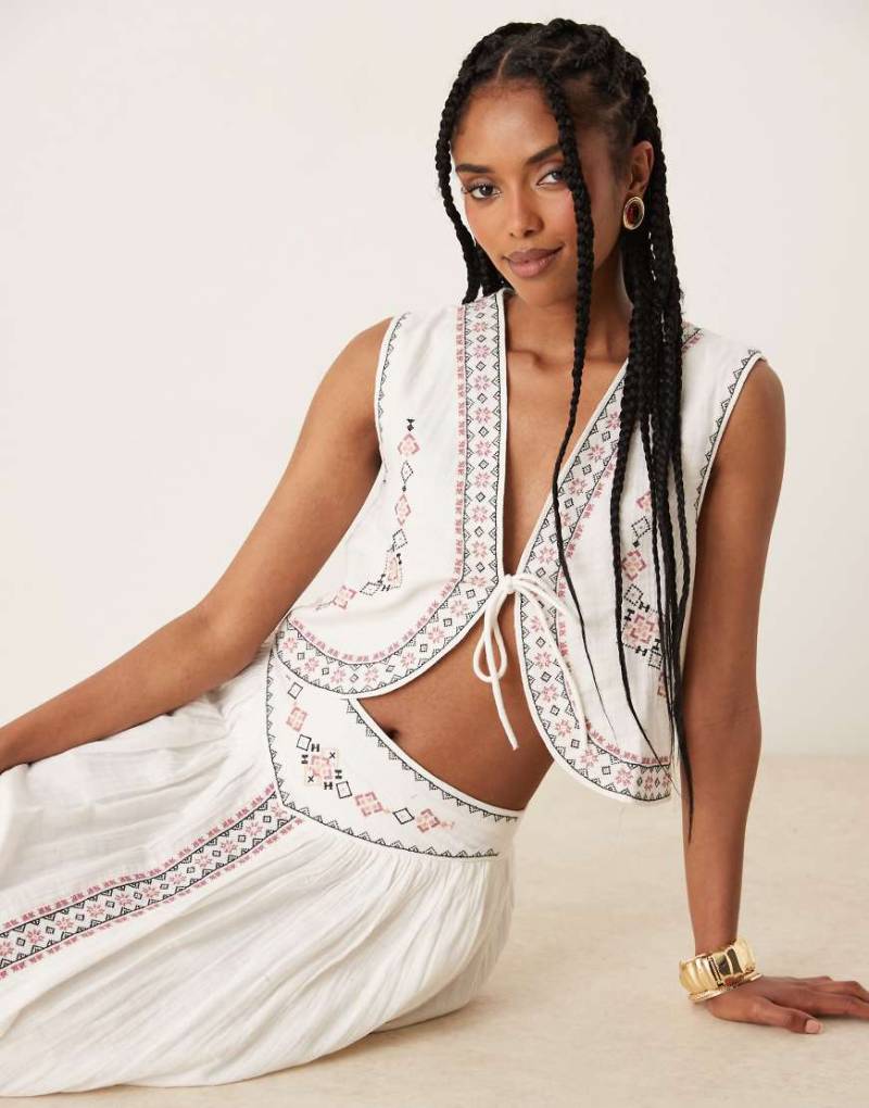 Threadbare - Gewebte Weste aus Baumwolle in Creme mit Stickerei, Kombiteil-Weiß von Threadbare