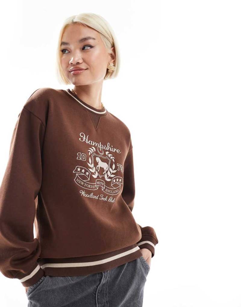 Threadbare - Hampshire - Sweatshirt in Braun mit Stickerei von Threadbare