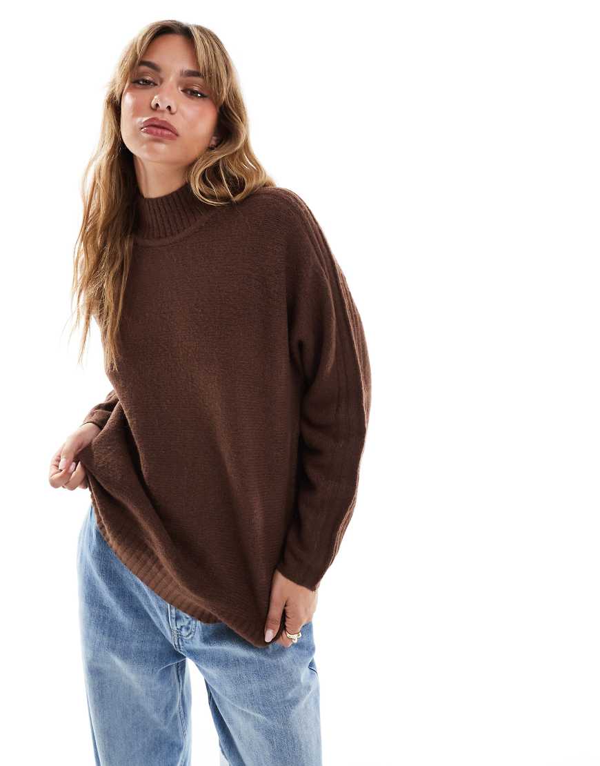 Threadbare - Hochgeschlossener Oversize-Pullover in Dunkelbraun von Threadbare