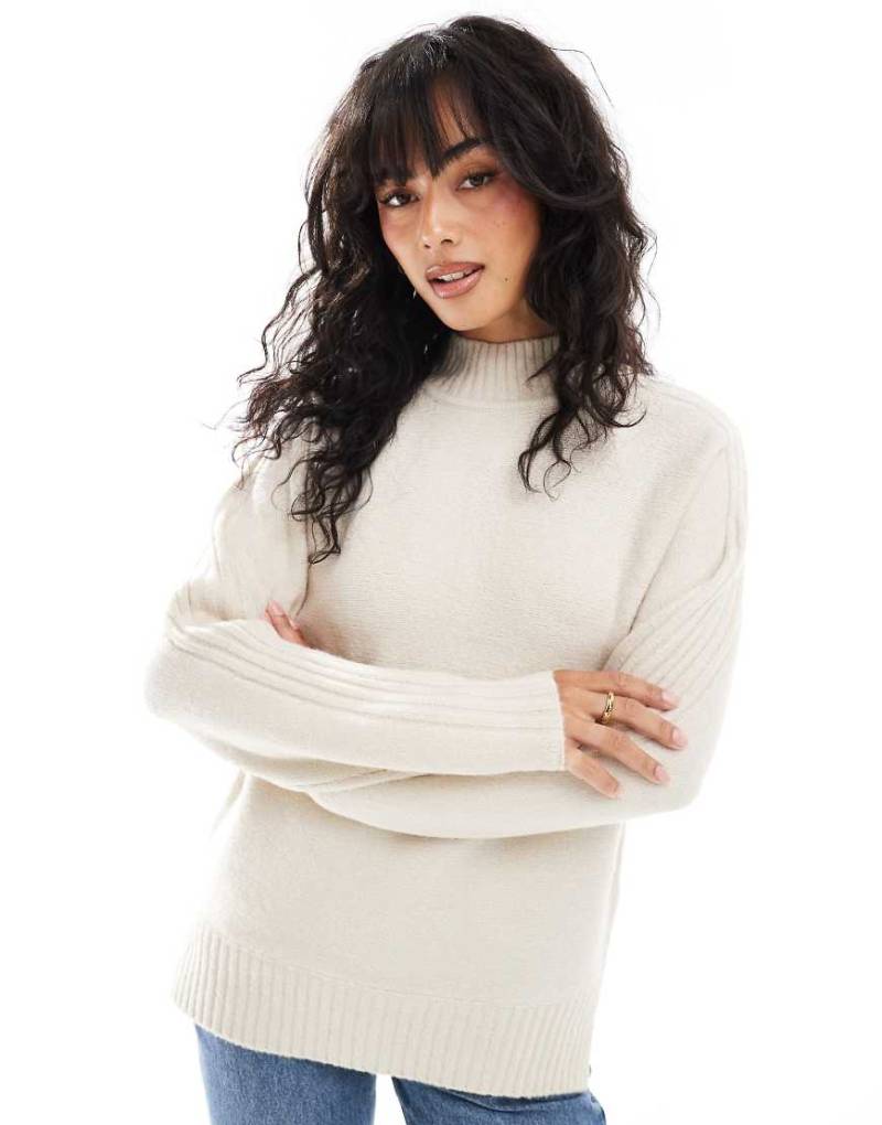 Threadbare - Hochgeschlossener Oversize-Pullover in Hellbeige-Neutral von Threadbare