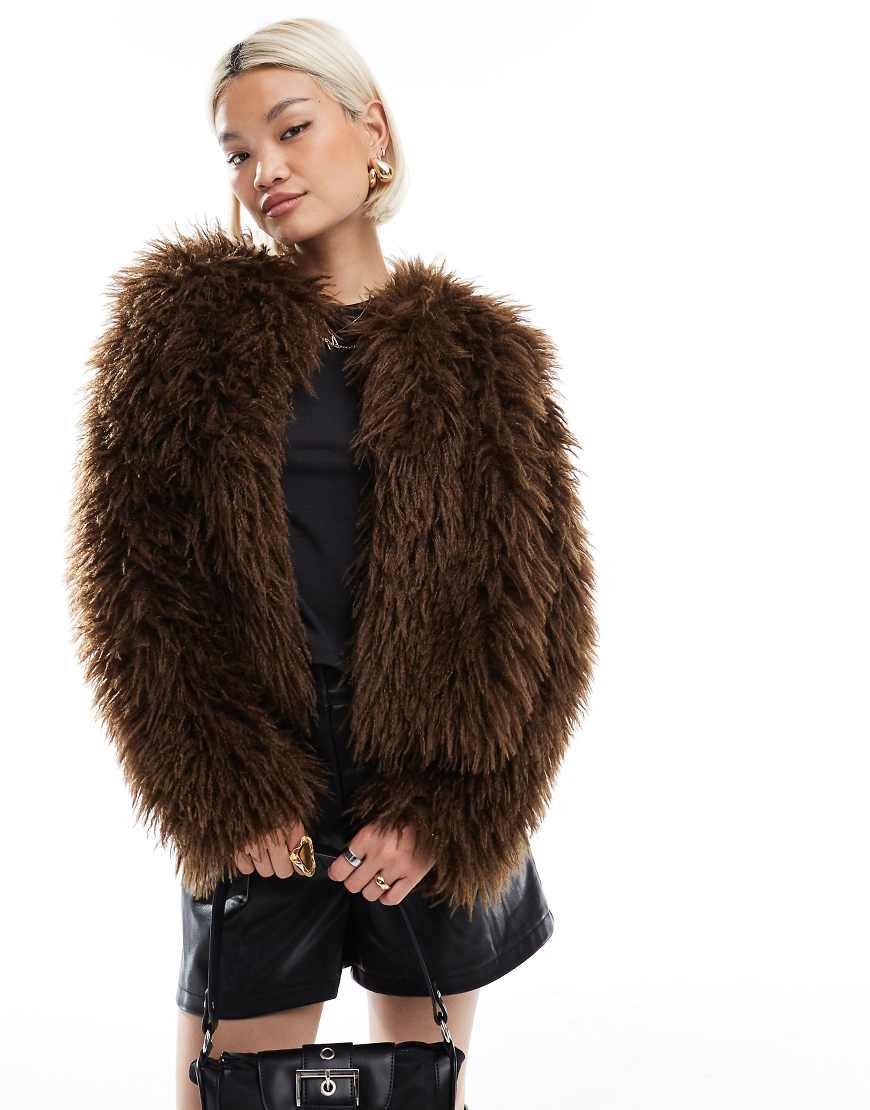 Threadbare - Jacke aus Lammfellimitat in Schokobraun von Threadbare