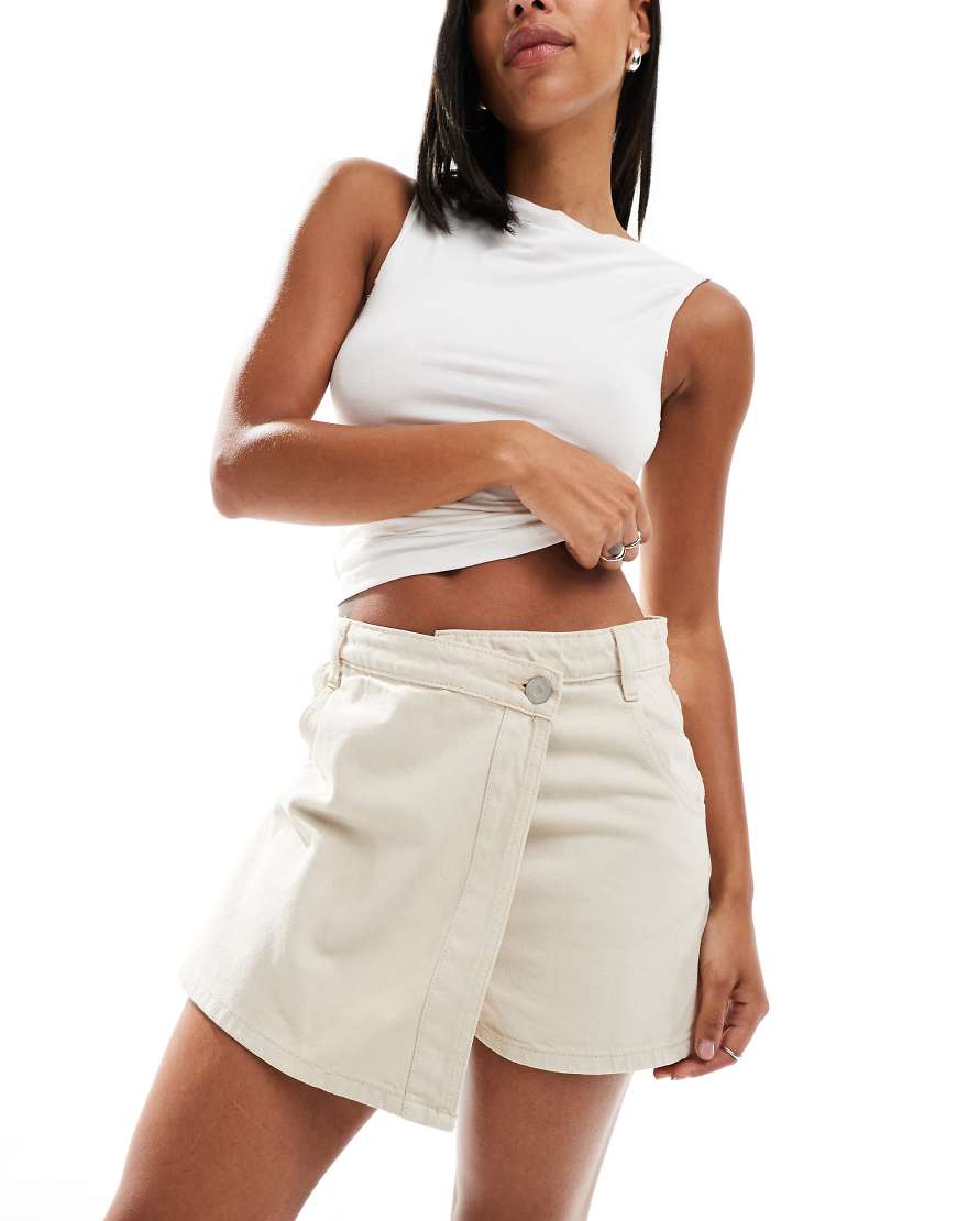 Threadbare - Jeans-Skort in Ecru-Weiß Threadbare - Jeans-Skort in Ecru-Weiß von Threadbare