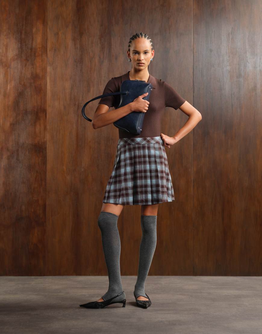 Threadbare - Karierter Mini-Faltenrock in Blau von Threadbare