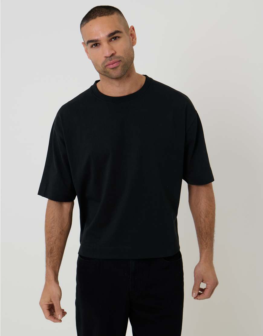 Threadbare - Kastiges T-Shirt in Schwarz mit Rundhalsausschnitt von Threadbare