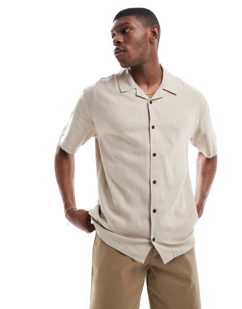 Threadbare - Kurzärmliges Hemd in Stein mit Reverskragen und hohem Leinenanteil-Neutral von Threadbare