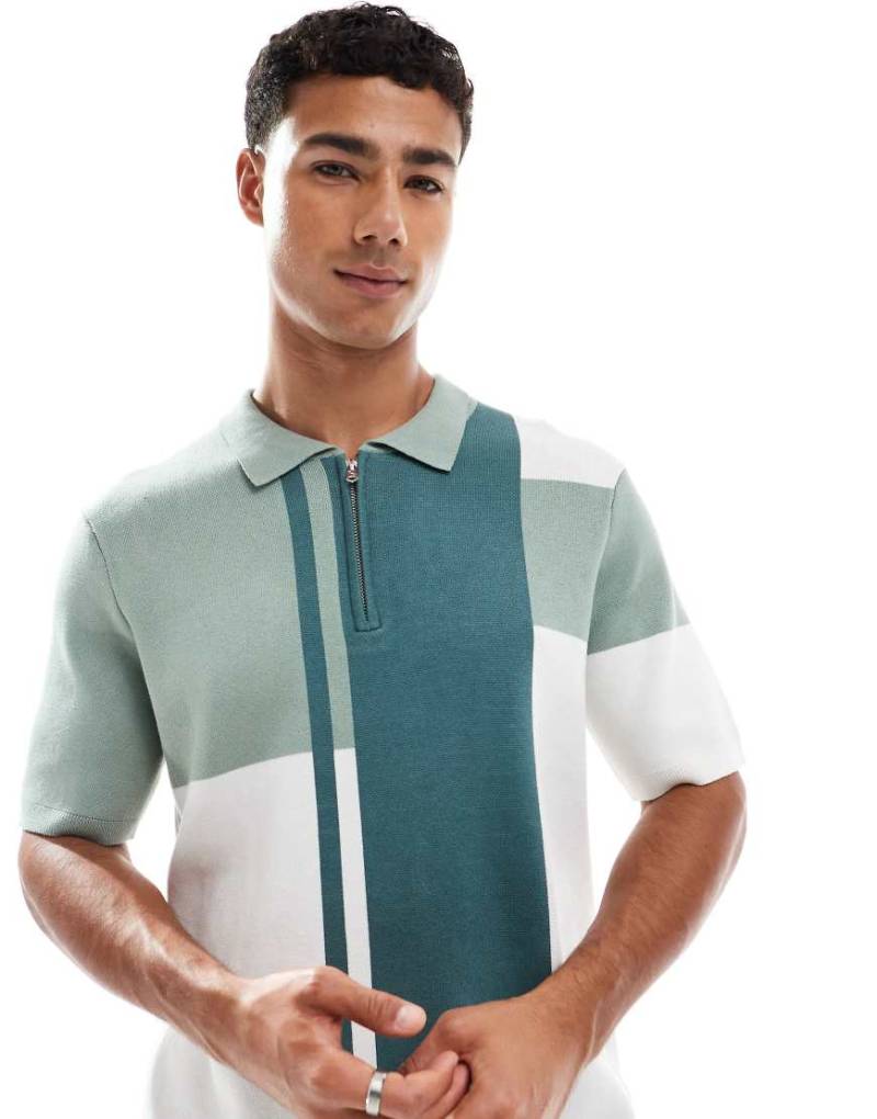 Threadbare - Kurzärmliges Polo-Oberteil in Ecru und Grün mit kurzem Reißverschluss und abstraktem Print von Threadbare