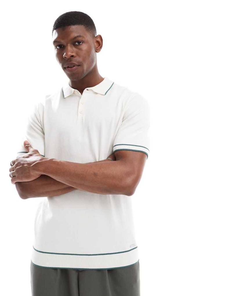 Threadbare - Kurzärmliges Polohemd aus Strick in Ecru und Salbeigrün-Bunt von Threadbare