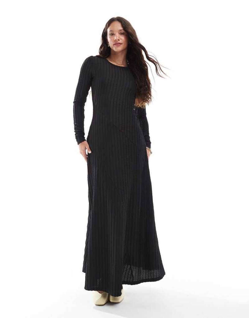 Threadbare - Langärmliges, geripptes Maxikleid in Schwarz von Threadbare