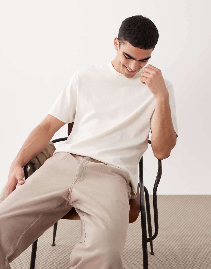 Threadbare - Locker geschnittenes T-Shirt in Ecru mit Rundhalsausschnitt-Weiß von Threadbare