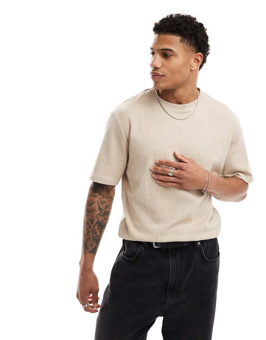 Threadbare - Lockeres T-Shirt in Beige mit strukturierten Streifen-Grau Threadbare - Lockeres T-Shirt in Beige mit strukturierten Streifen-Grau von Threadbare