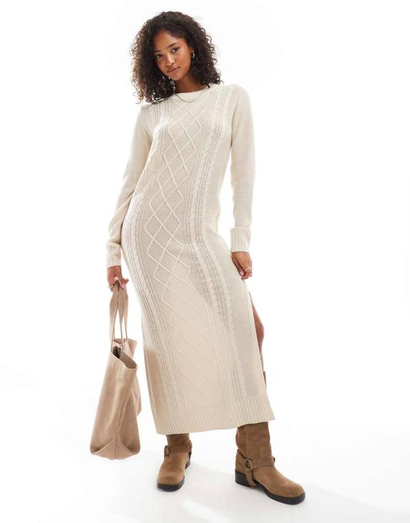Threadbare - Maxi-Strickkleid in Cremeweiß mit Zopfmuster von Threadbare