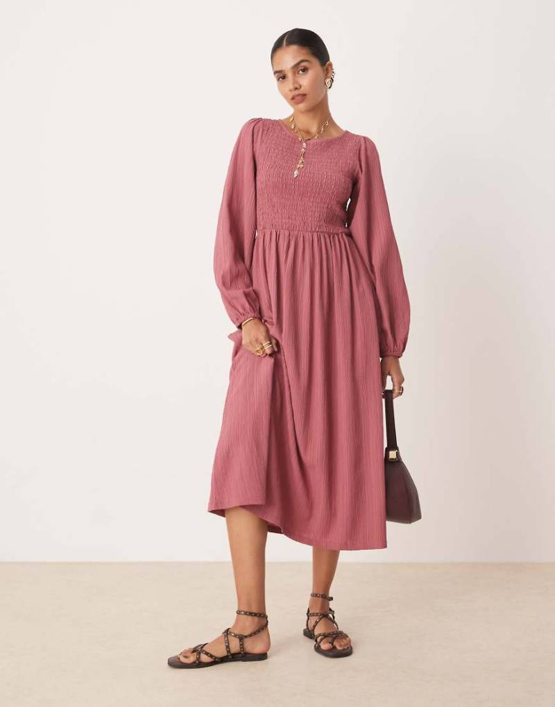 Threadbare - Midikleid in Rosa mit gesmokten Details und Puffärmeln von Threadbare