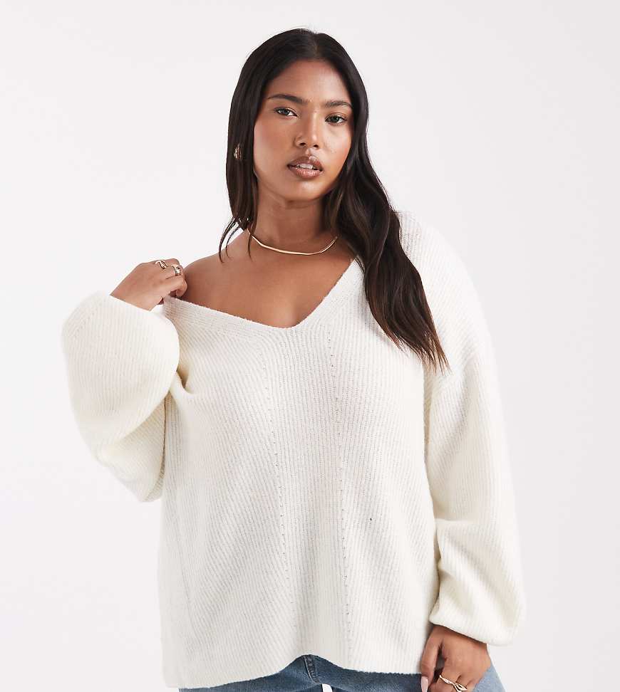 Threadbare Plus - Weiter flauschiger Pullover in Wollweiß mit V-Ausschnitt Threadbare Plus - Weiter flauschiger Pullover in Wollweiß mit V-Ausschnitt von Threadbare