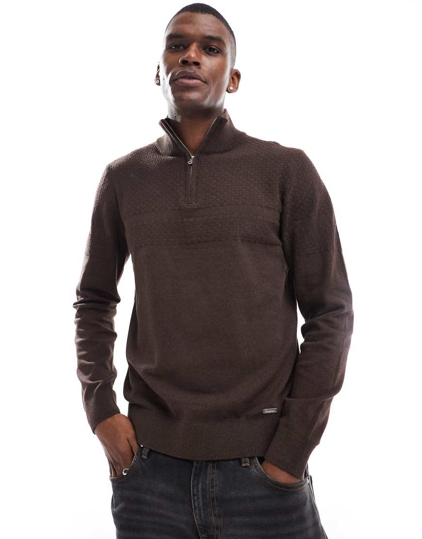 Threadbare - Pullover in Schokobraun mit kurzem Reißverschluss Threadbare - Pullover in Schokobraun mit kurzem Reißverschluss von Threadbare