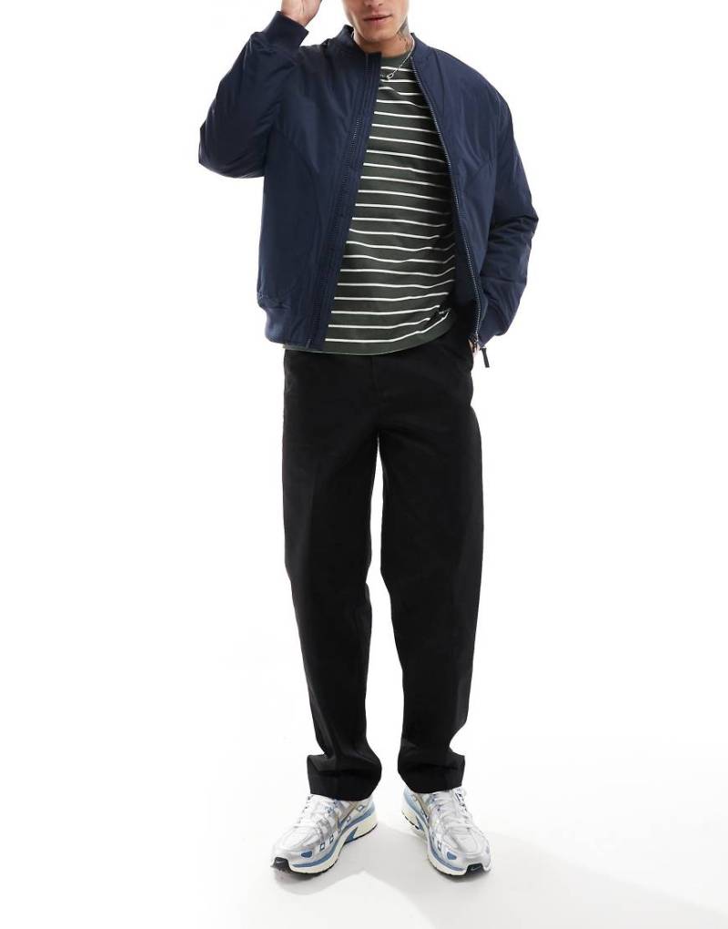 Threadbare - Regendichte Bomberjacke in Marineblau Threadbare - Regendichte Bomberjacke in Marineblau von Threadbare