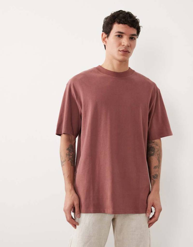 Threadbare - Relaxed-Fit-T-Shirt in Staubrosa mit Rundhalsausschnitt von Threadbare