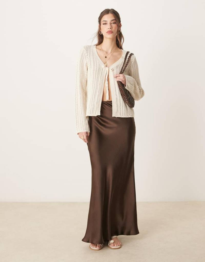 Threadbare - Satin-Midirock in Schokobraun von Threadbare