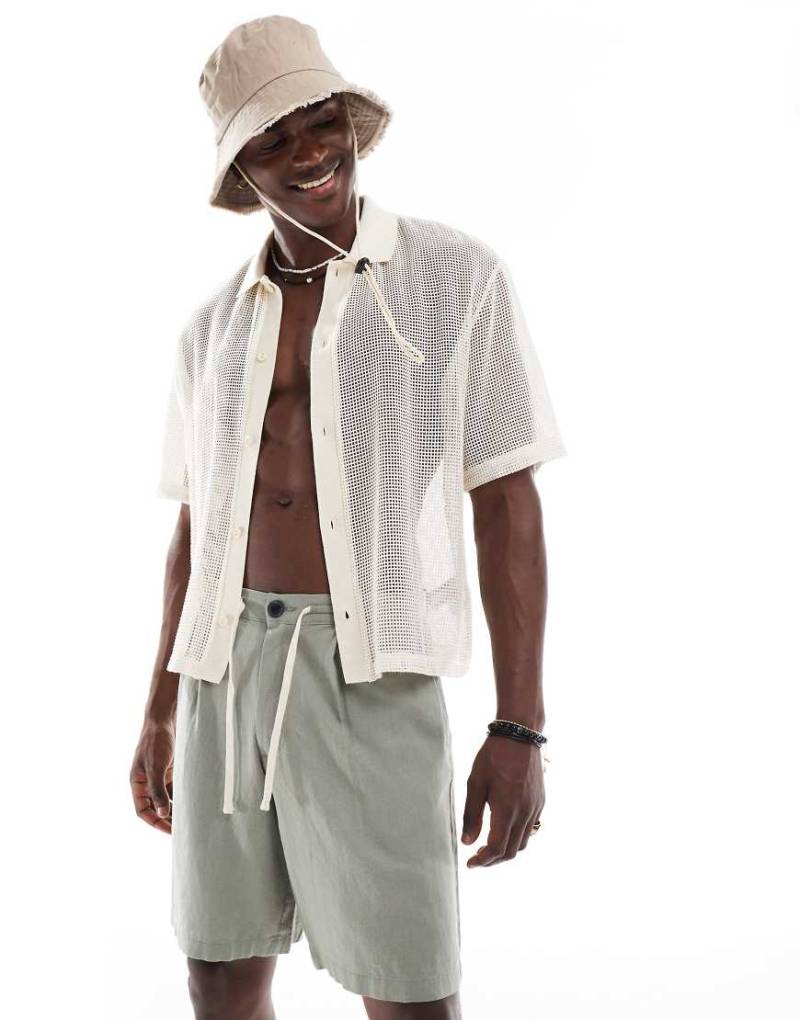 Threadbare - Shorts in Salbeigrün mit hohem Leinenanteil und Tunnelzug von Threadbare