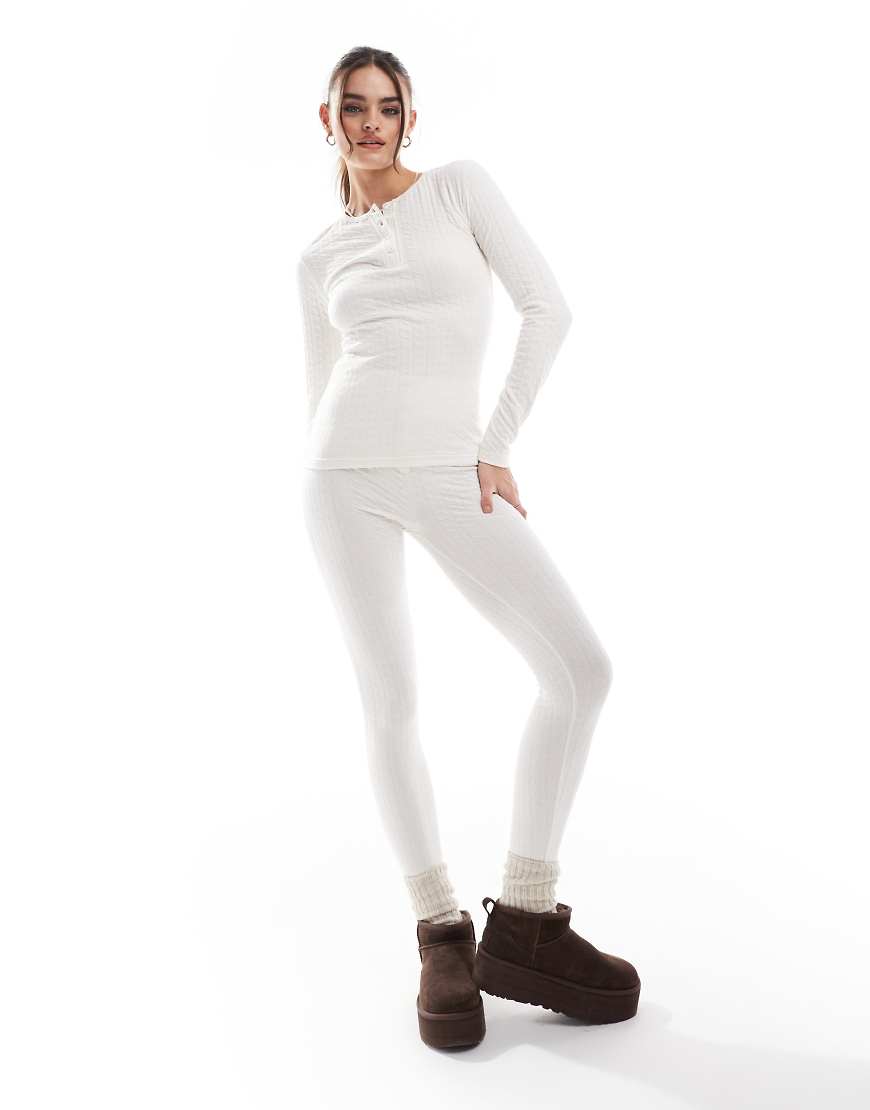 Threadbare - Ski - Thermo-Set aus Pointelle in Ecru-Weiß von Threadbare