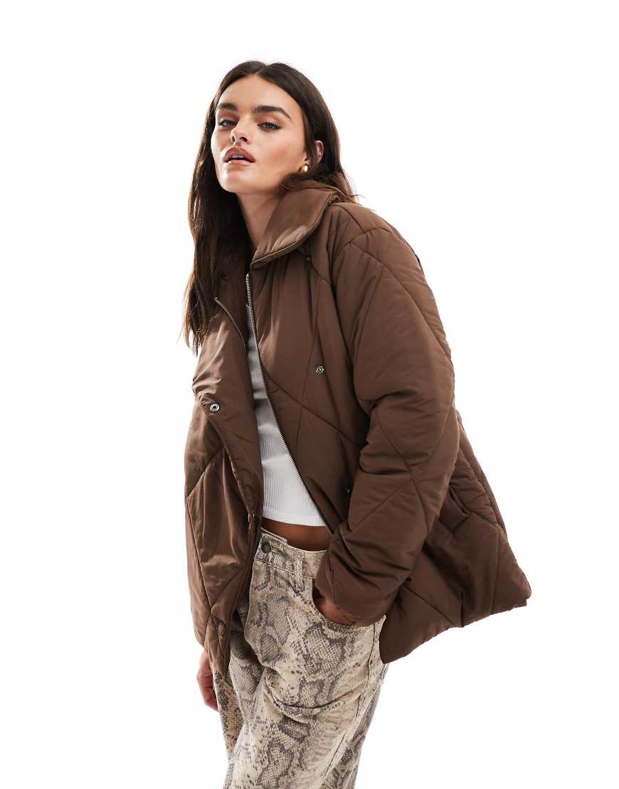 Threadbare - Steppjacke in Braun Threadbare - Steppjacke in Braun von Threadbare