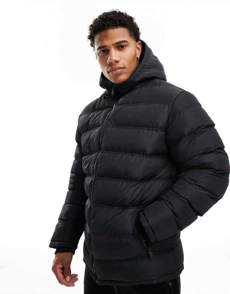 Threadbare - Steppjacke mit Kapuze in Schwarz von Threadbare